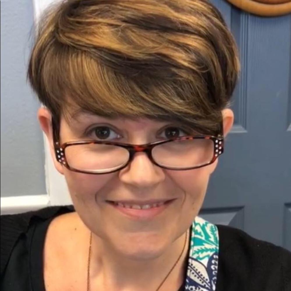 Meet your Posher, Nicole